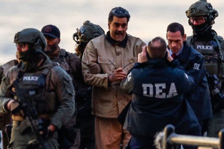 مادورو و همسرش اتهامات آمریکا را رد کردند/ جلسه بعدی دادگاه ۲۶ اسفند